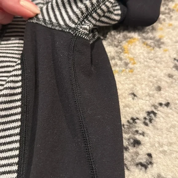 Lululemon Half Zip Pullover - Picture 9 of 10